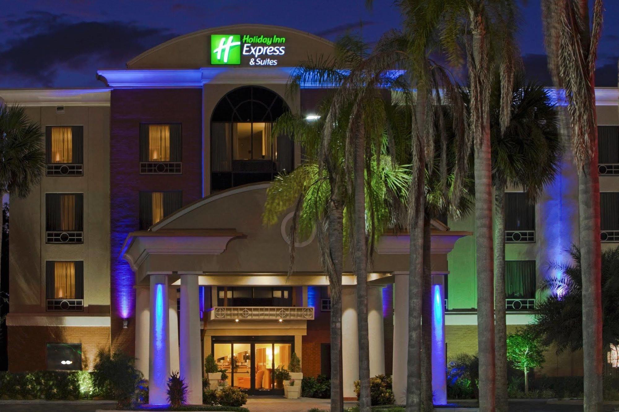 Holiday Inn Express Hotel & Suites Bartow By Ihg Bagian luar foto