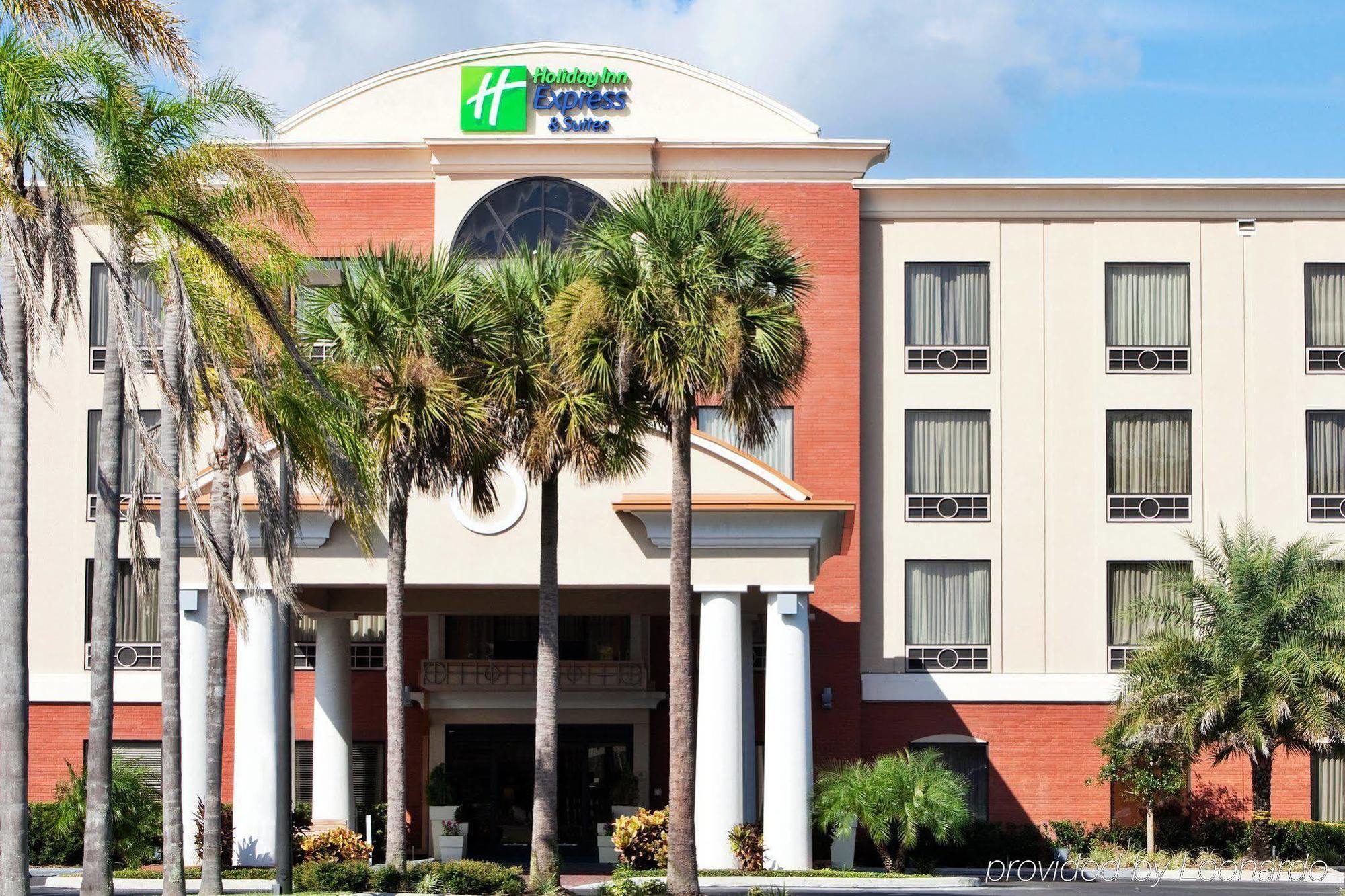 Holiday Inn Express Hotel & Suites Bartow By Ihg Bagian luar foto