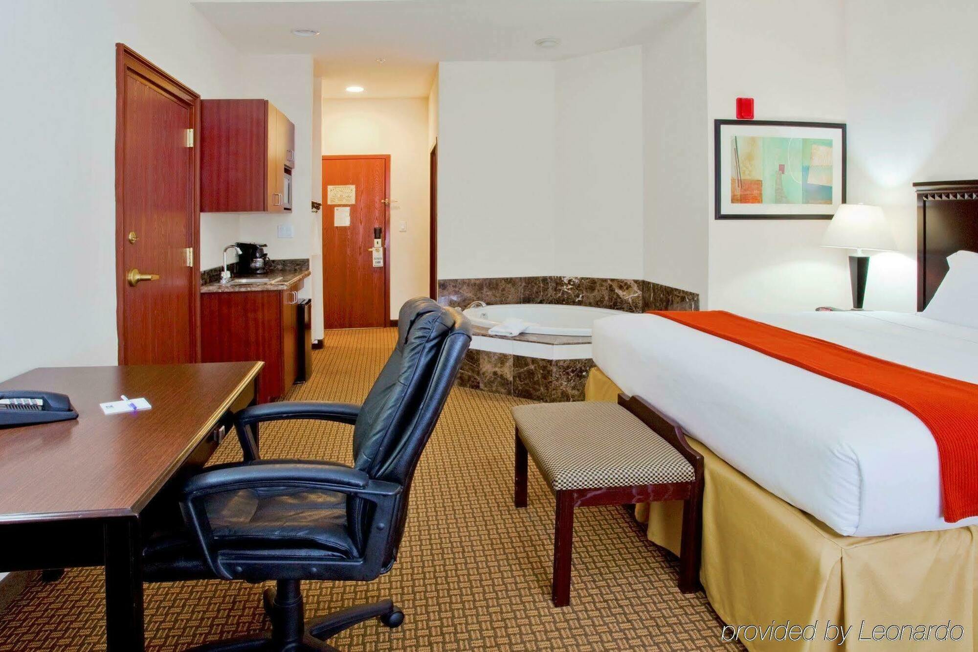 Holiday Inn Express Hotel & Suites Bartow By Ihg Bagian luar foto
