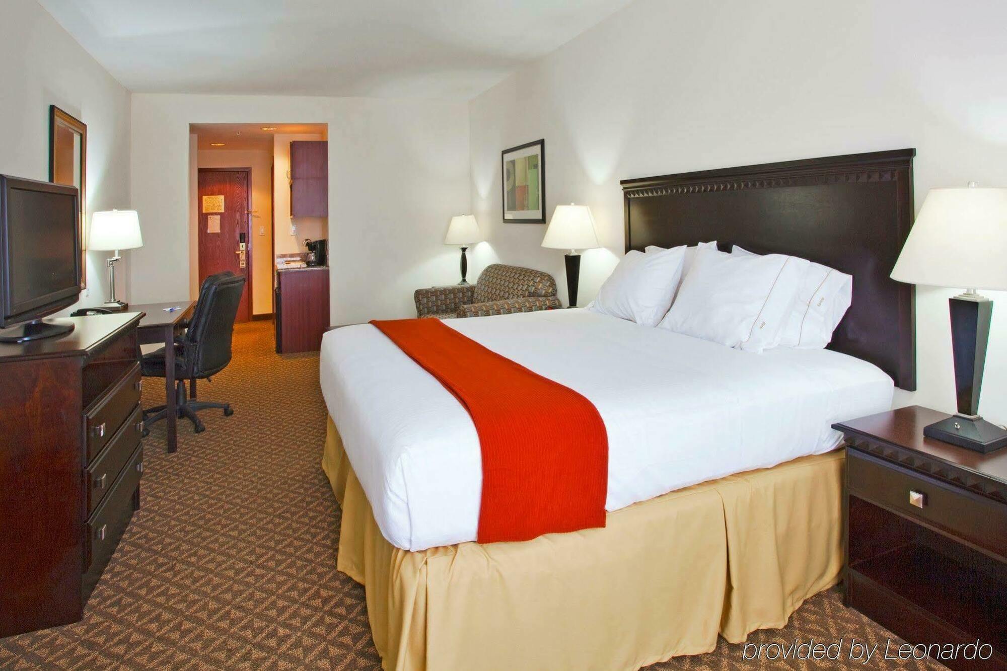 Holiday Inn Express Hotel & Suites Bartow By Ihg Bagian luar foto